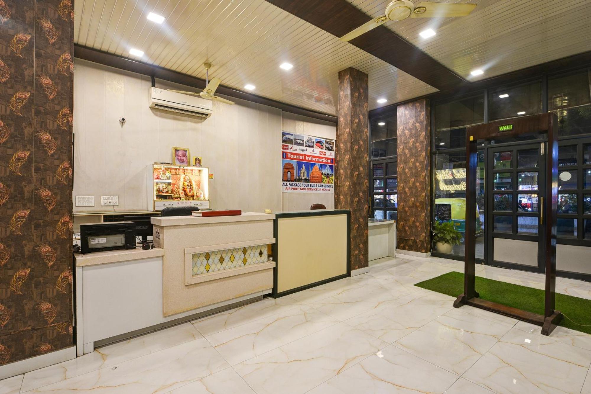 โรงแรมศรีวินายักษ์ นิวเดลี ภายนอก รูปภาพ